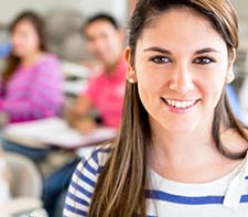 Eine Studentin will Spanisch lernen in unserer Spanischschule in Stuttgart